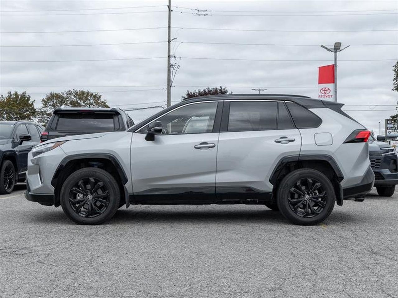 2025 Toyota RAV4 Hybrid XSE AWD Moonroof| Backup Camera| Heated Front Seats| JBL Audio| XSE| AWD Photo2