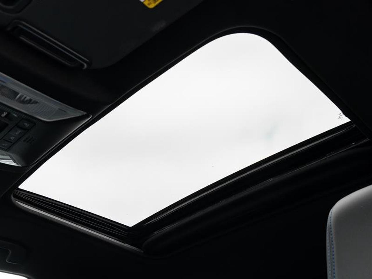 2025 Toyota RAV4 Hybrid XSE AWD Moonroof| Backup Camera| Heated Front Seats| JBL Audio| XSE| AWD Photo