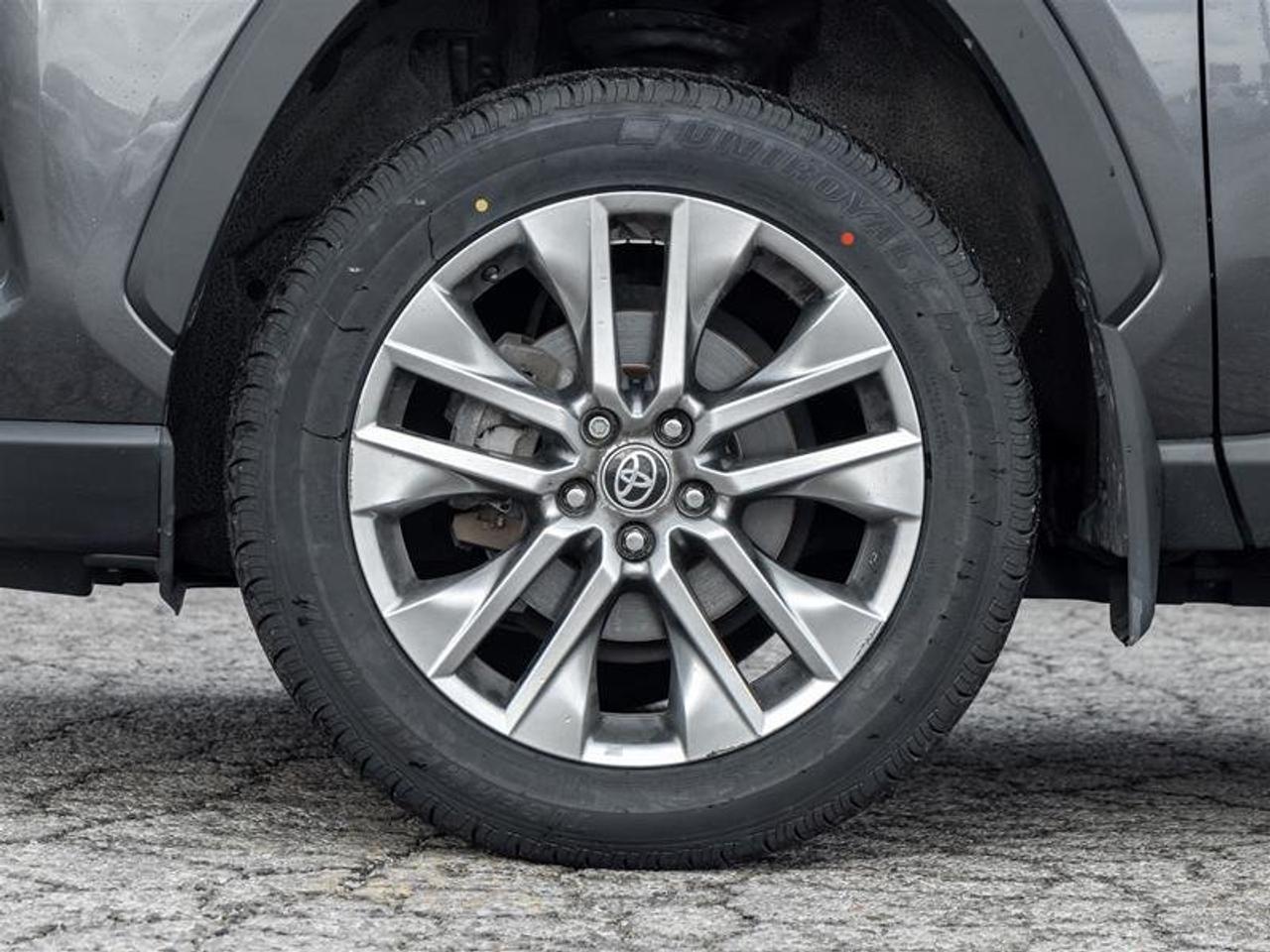 2022 Toyota RAV4 XLE AWD Heated Front Seats| Backup Camera| Moonroof| XLE| AWD Photo