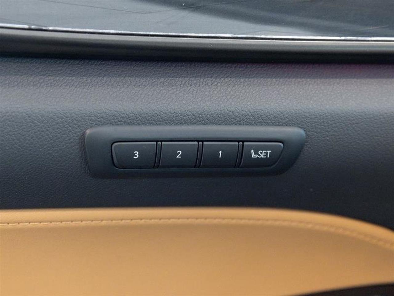 2024 Lexus NXh NX 350h Heated/Vented Seats| Pano Sunroof| Backup Camera| Navi Photo