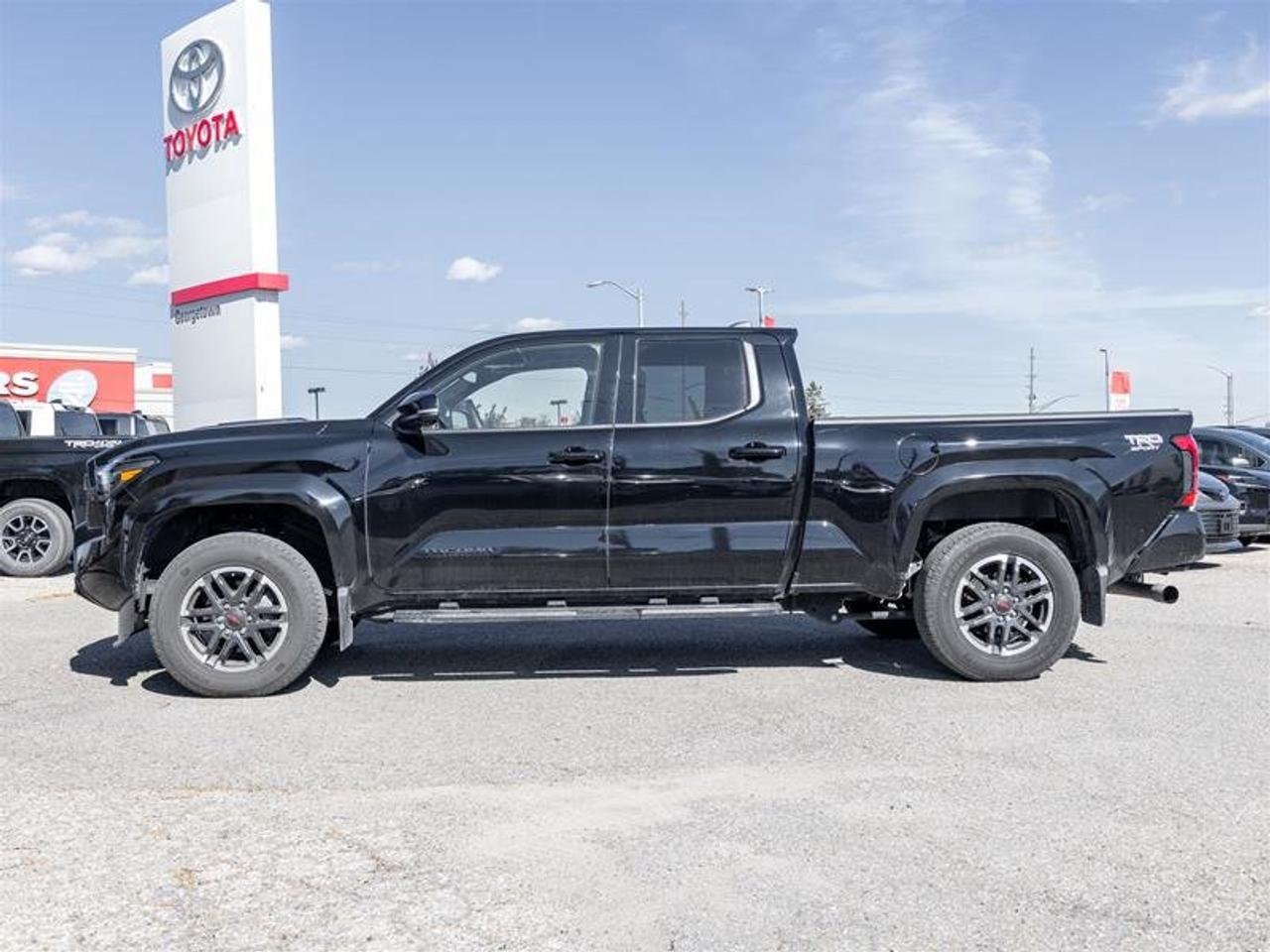 2025 Toyota Tacoma 4X4 Tacoma Double Cab AT Navi | Backup Cam | Heated Seats | Wireless Charging | 4x4 Photo