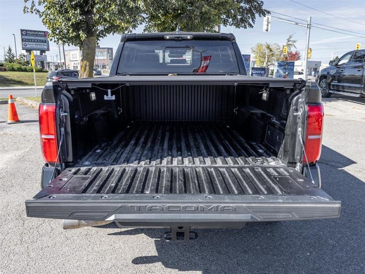 2025 Toyota Tacoma 4X4 Tacoma Double Cab AT Navi | Backup Cam | Heated Seats | Wireless Charging | 4x4 Photo