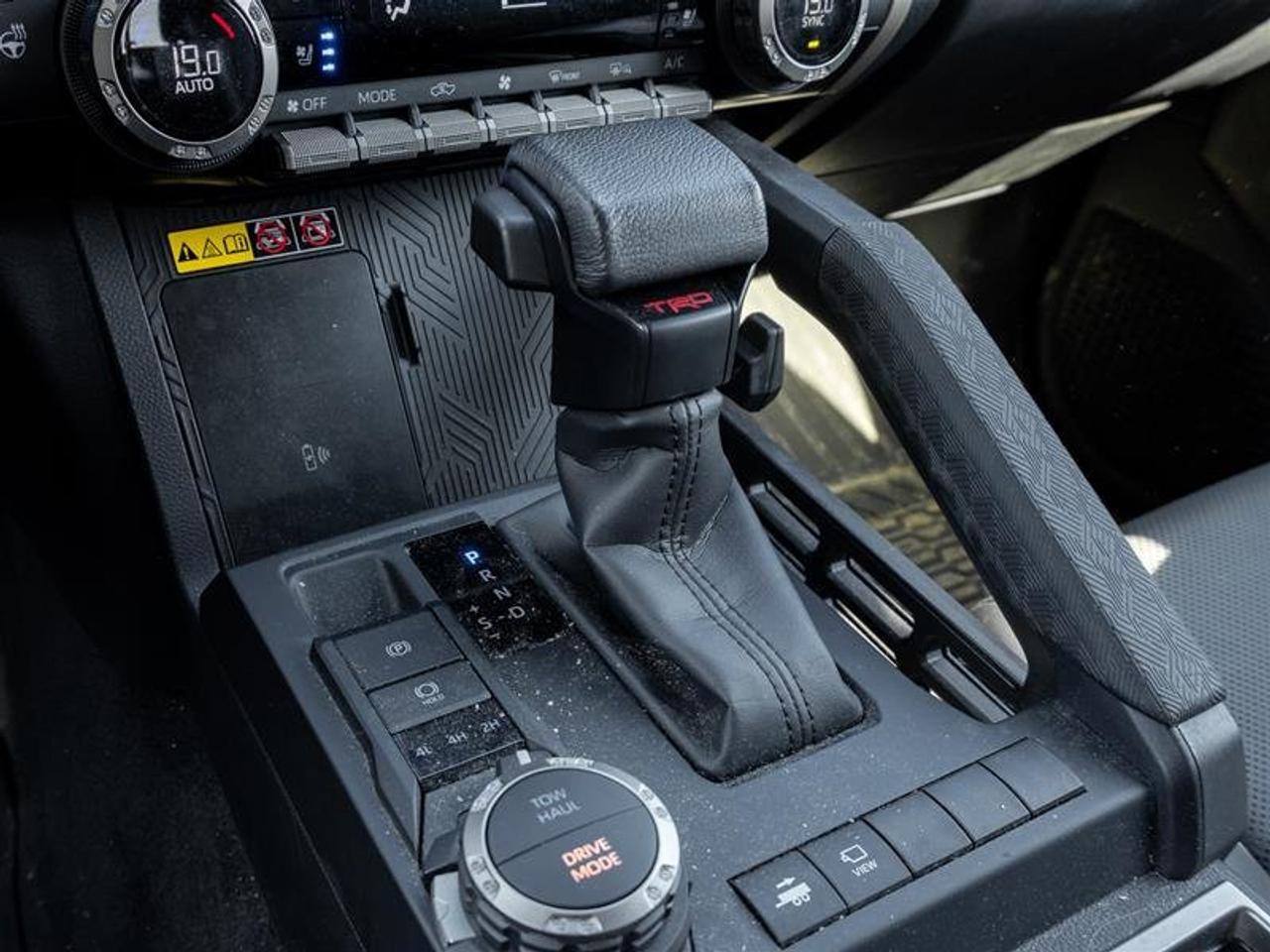 2025 Toyota Tacoma 4X4 Tacoma Double Cab AT Navi | Backup Cam | Heated Seats | Wireless Charging | 4x4 Photo