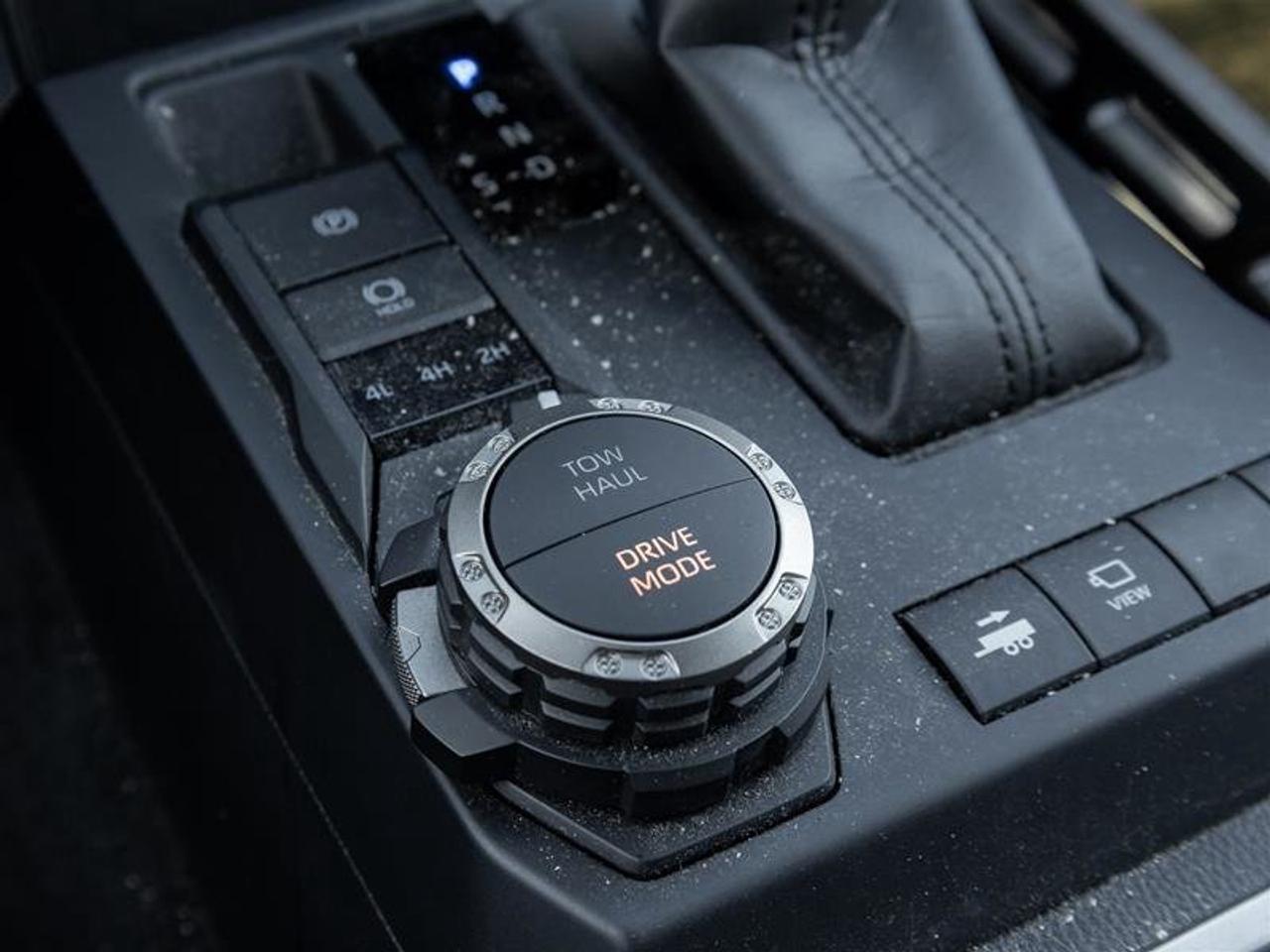 2025 Toyota Tacoma 4X4 Tacoma Double Cab AT Navi | Backup Cam | Heated Seats | Wireless Charging | 4x4 Photo