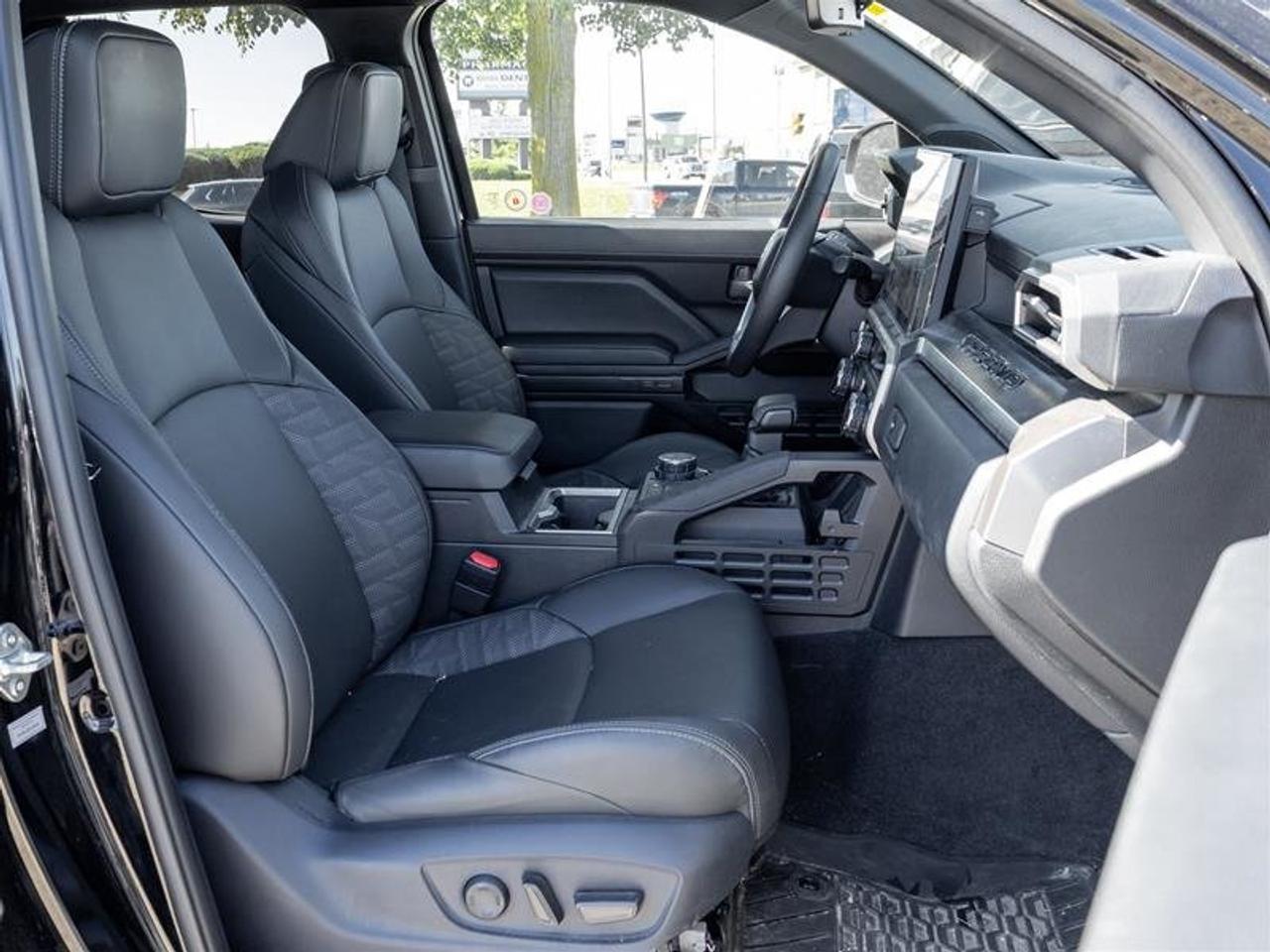 2025 Toyota Tacoma 4X4 Tacoma Double Cab AT Navi | Backup Cam | Heated Seats | Wireless Charging | 4x4 Photo