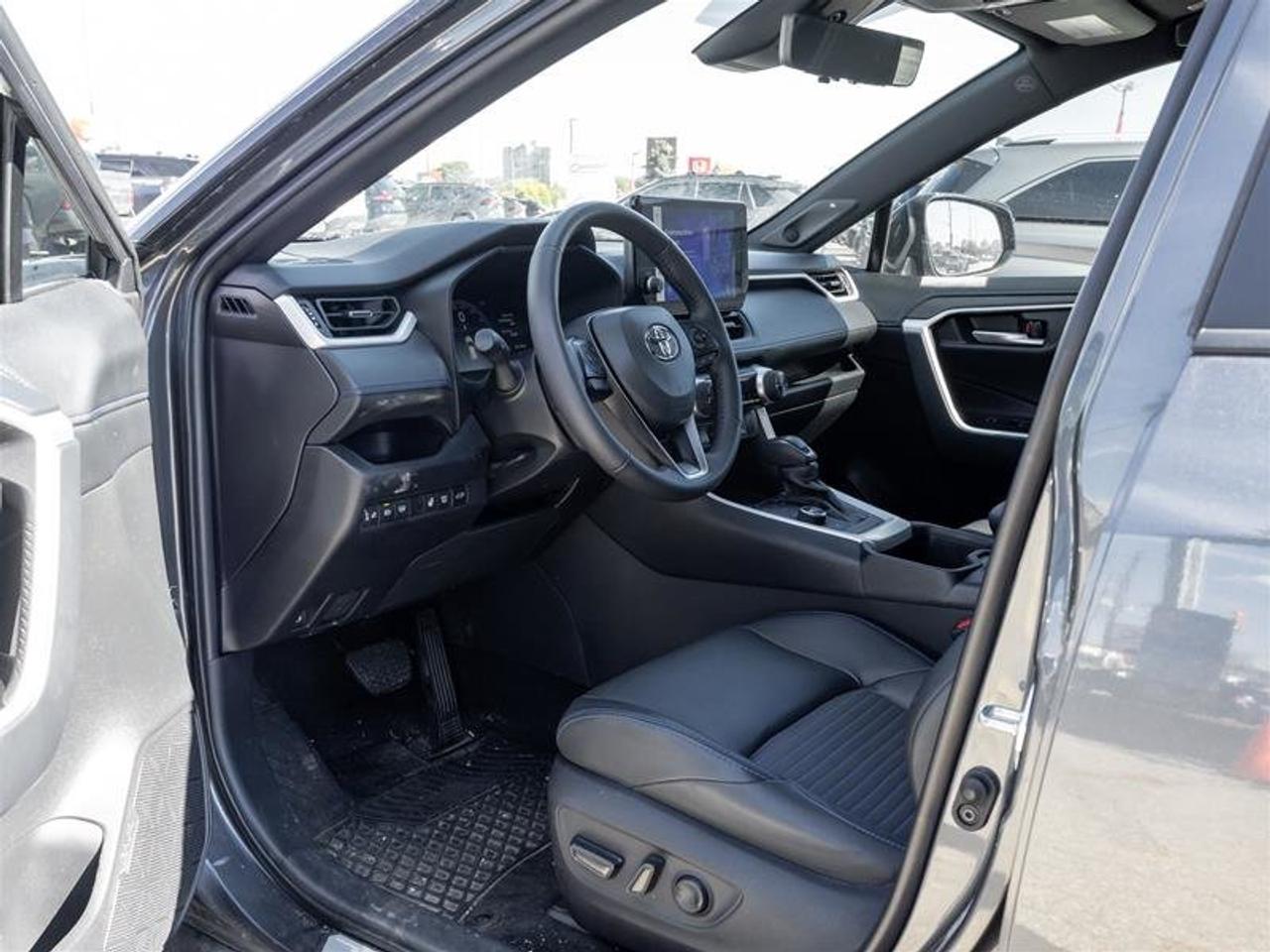 2025 Toyota RAV4 Hybrid XSE AWD Sunroof | Backup Cam | Navi | Heated Seats | JBL Audio | Wireless Charging | XSE Photo
