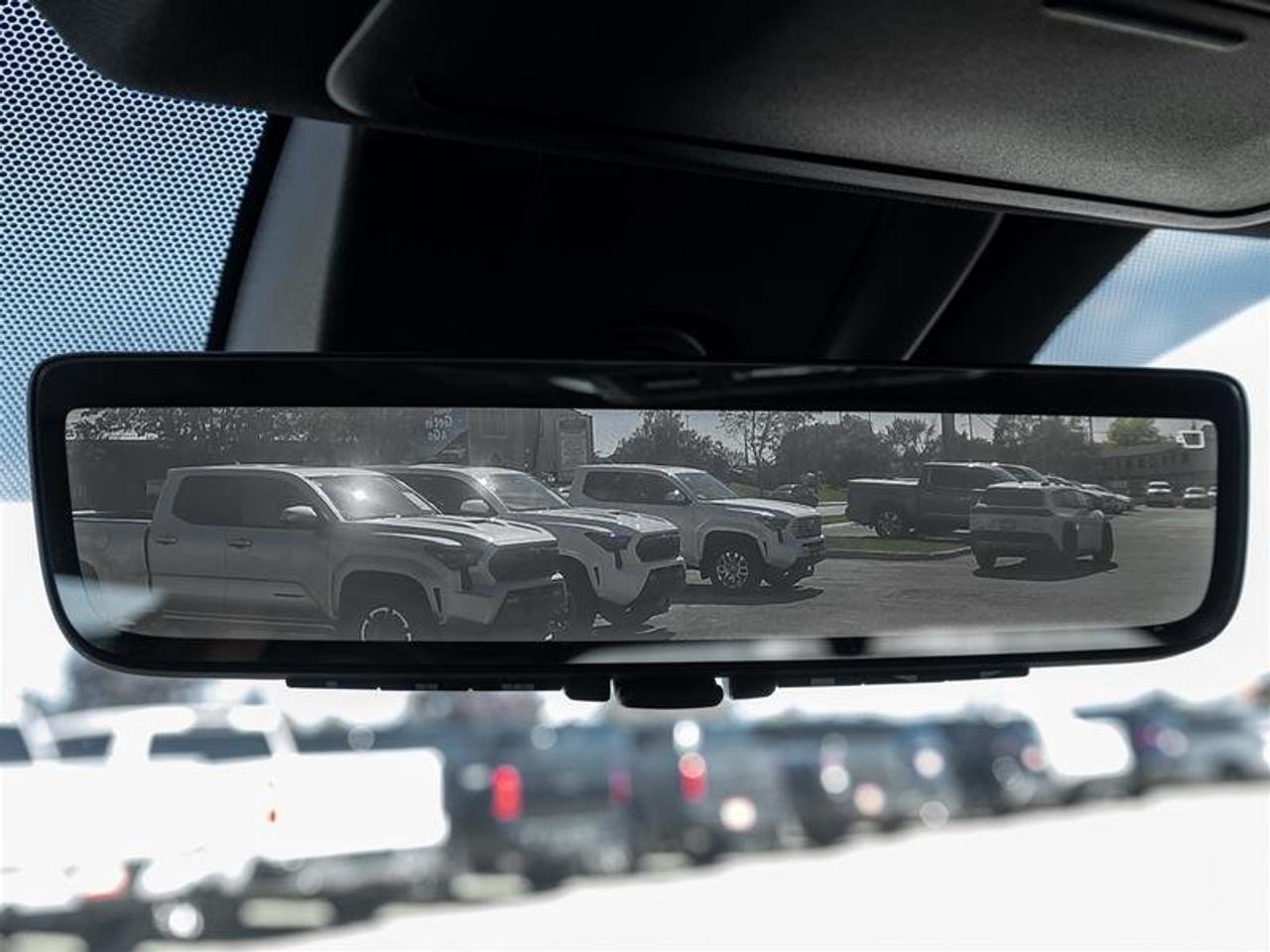 2025 Toyota RAV4 Hybrid XSE AWD Sunroof | Backup Cam | Navi | Heated Seats | JBL Audio | Wireless Charging | XSE Photo