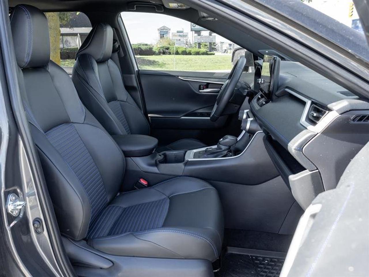 2025 Toyota RAV4 Hybrid XSE AWD Sunroof | Backup Cam | Navi | Heated Seats | JBL Audio | Wireless Charging | XSE Photo