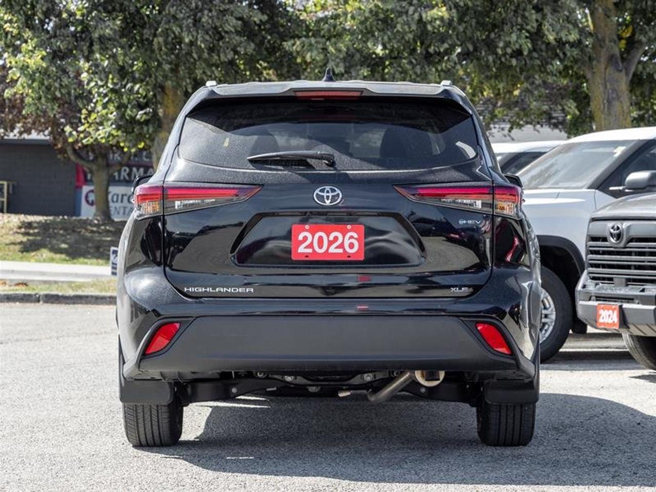 2026 Toyota Highlander Hybrid XLE AWD Pano Sunroof | Backup Cam | Navi | Heated Seats | Wireless Charging | XLE Photo