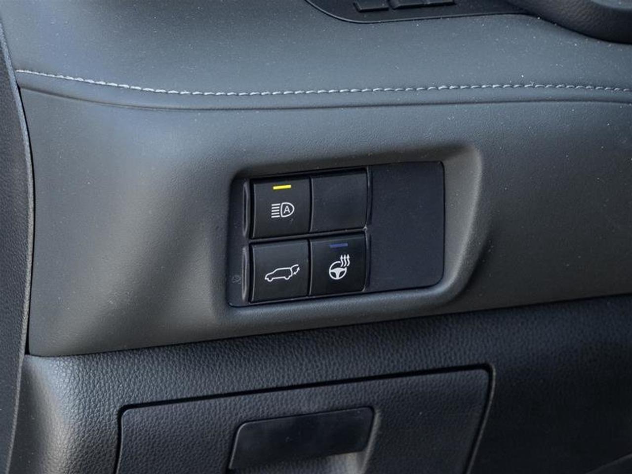 2026 Toyota Highlander Hybrid XLE AWD Pano Sunroof | Backup Cam | Navi | Heated Seats | Wireless Charging | XLE Photo