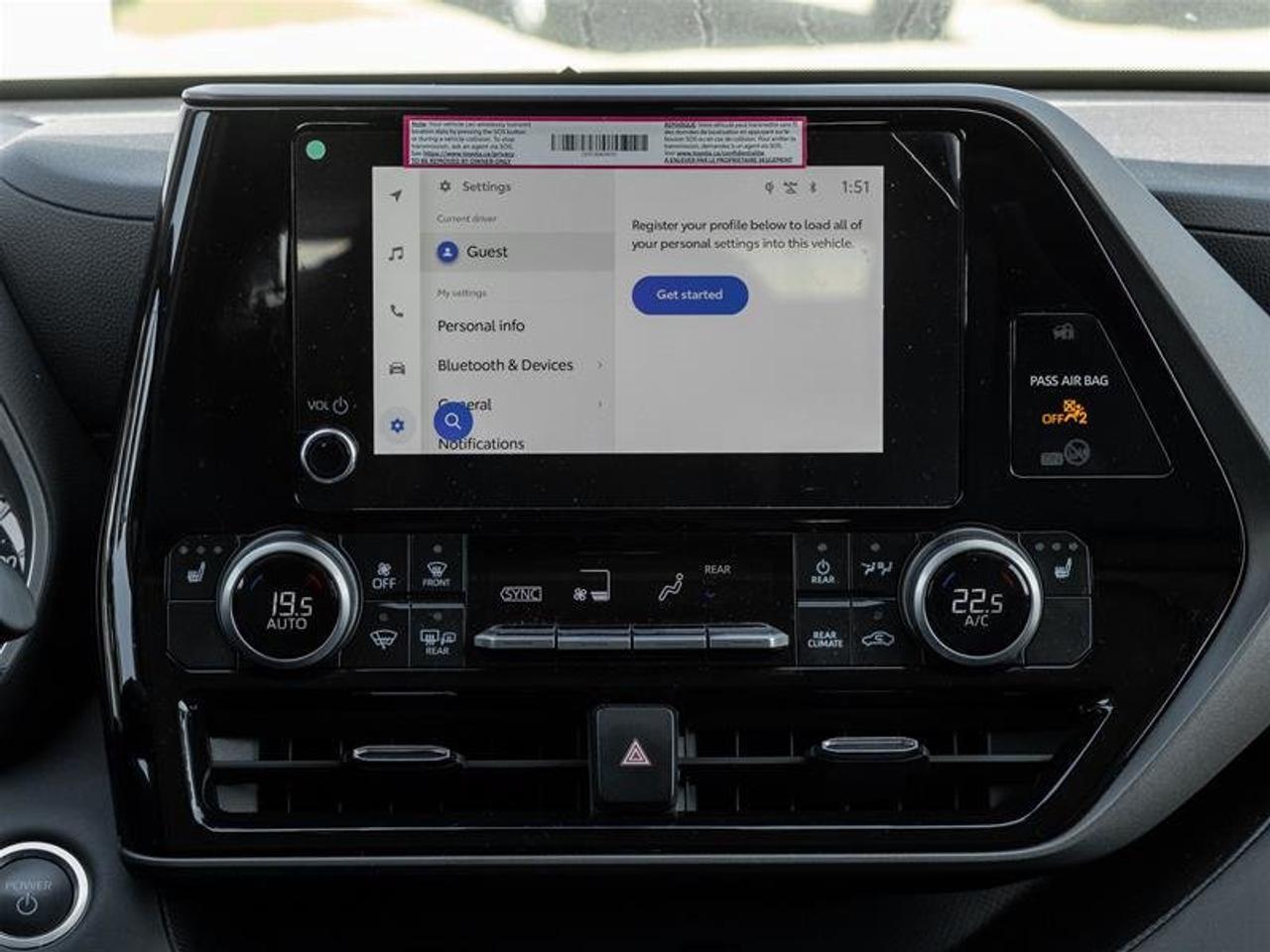 2026 Toyota Highlander Hybrid XLE AWD Pano Sunroof | Backup Cam | Navi | Heated Seats | Wireless Charging | XLE Photo