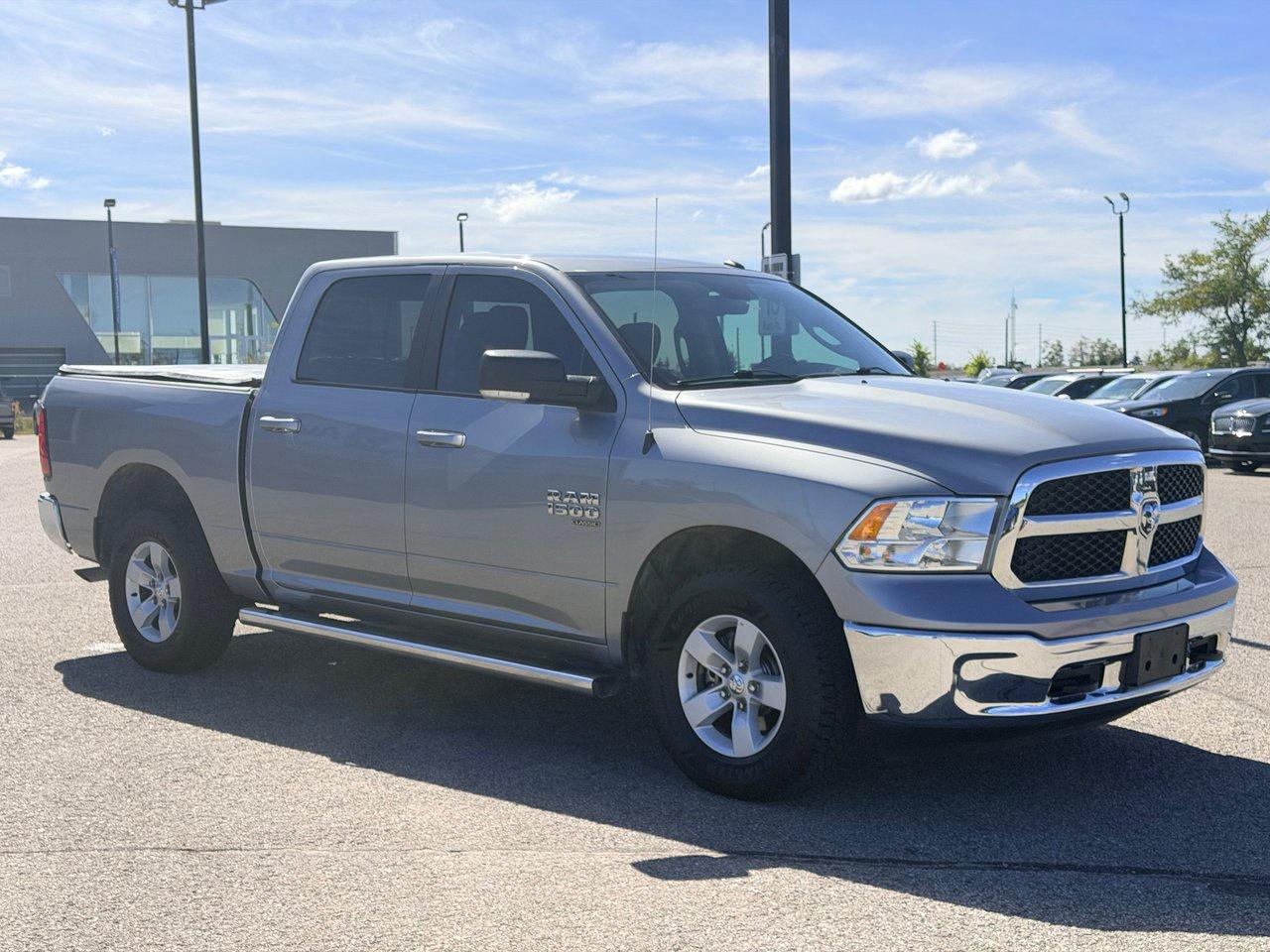 2020 RAM 1500 Classic SLT 4x4 Crew Cab 5'7 Box Photo3
