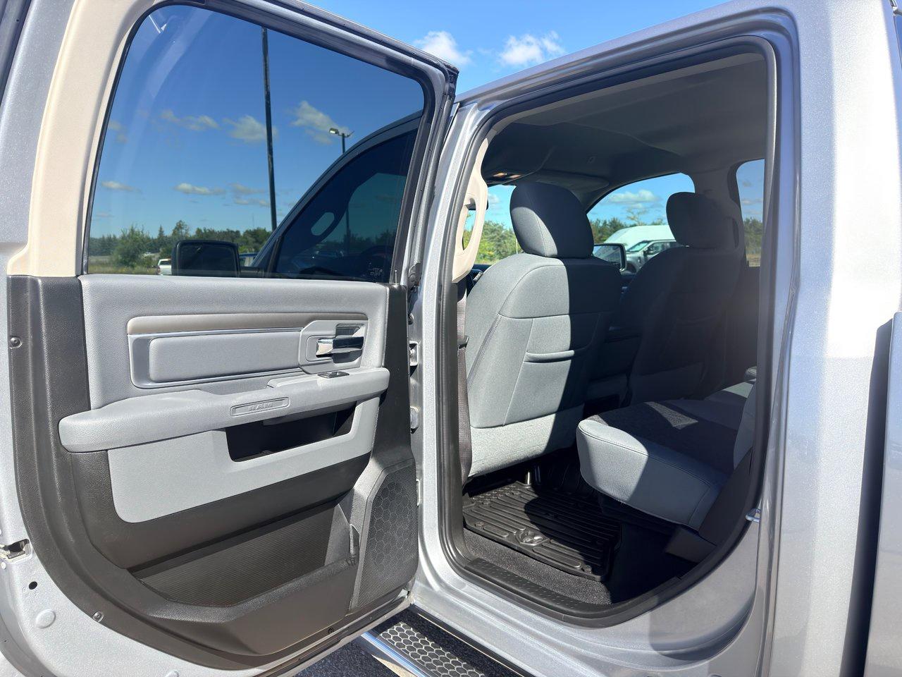 2020 RAM 1500 Classic SLT 4x4 Crew Cab 5'7 Box Photo