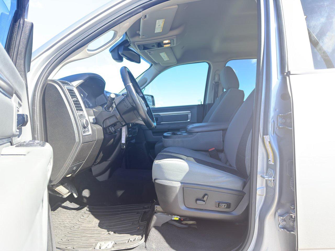 2020 RAM 1500 Classic SLT 4x4 Crew Cab 5'7 Box Photo