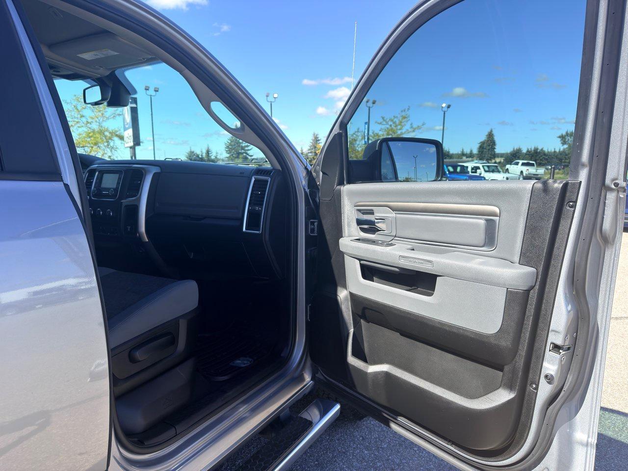 2020 RAM 1500 Classic SLT 4x4 Crew Cab 5'7 Box Photo