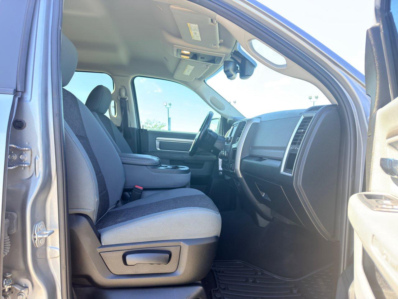 2020 RAM 1500 Classic SLT 4x4 Crew Cab 5'7 Box Photo