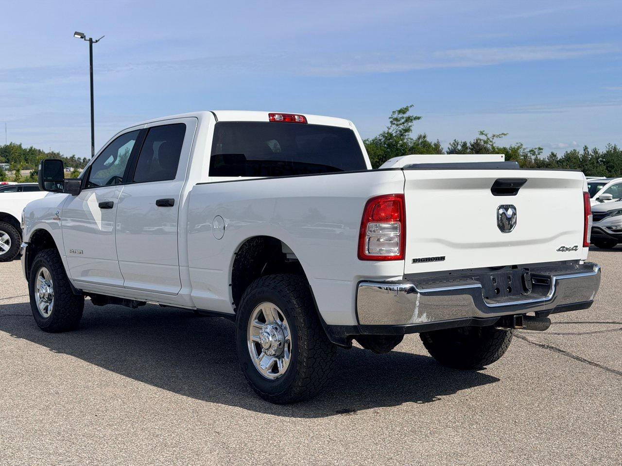 2024 RAM 3500 Big Horn Crew Cab 4x4 Photo