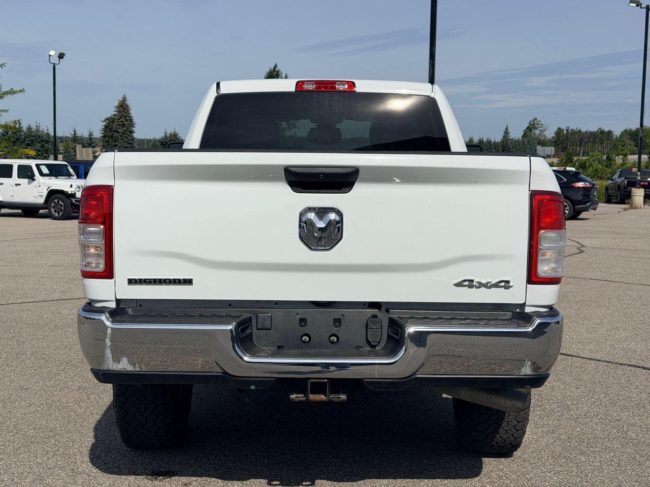 2024 RAM 3500 Big Horn Crew Cab 4x4 Photo