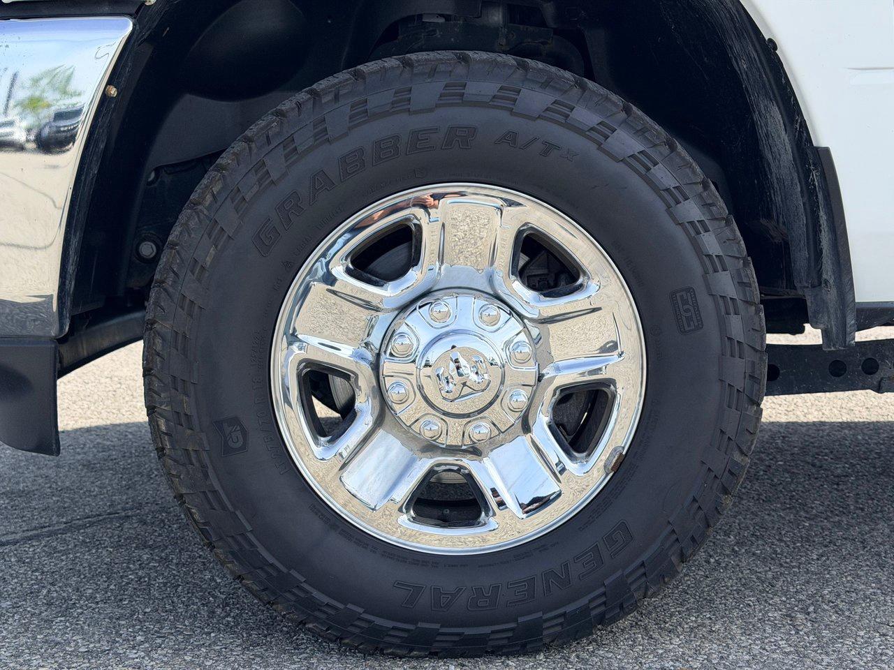 2024 RAM 3500 Big Horn Crew Cab 4x4 Photo