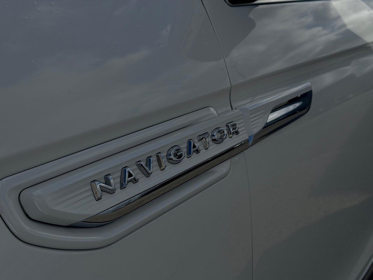 2022 Lincoln Navigator L Reserve 4x4 Photo