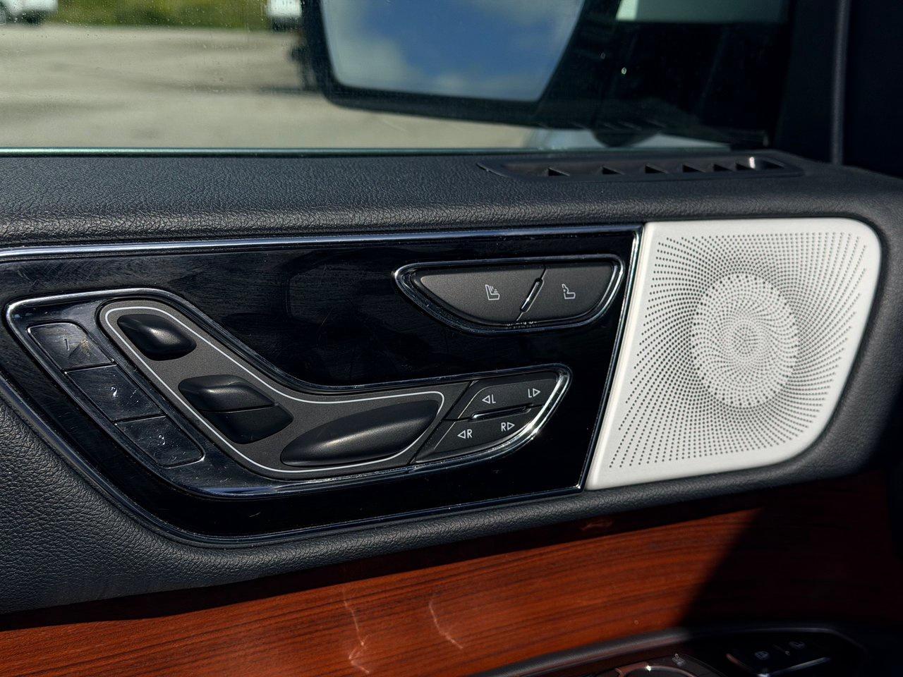 2022 Lincoln Navigator L Reserve 4x4 Photo