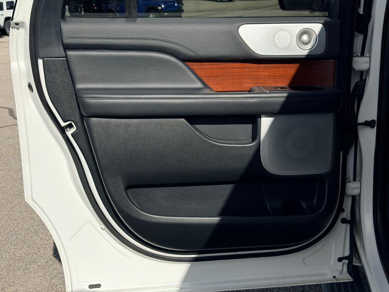 2022 Lincoln Navigator L Reserve 4x4 Photo