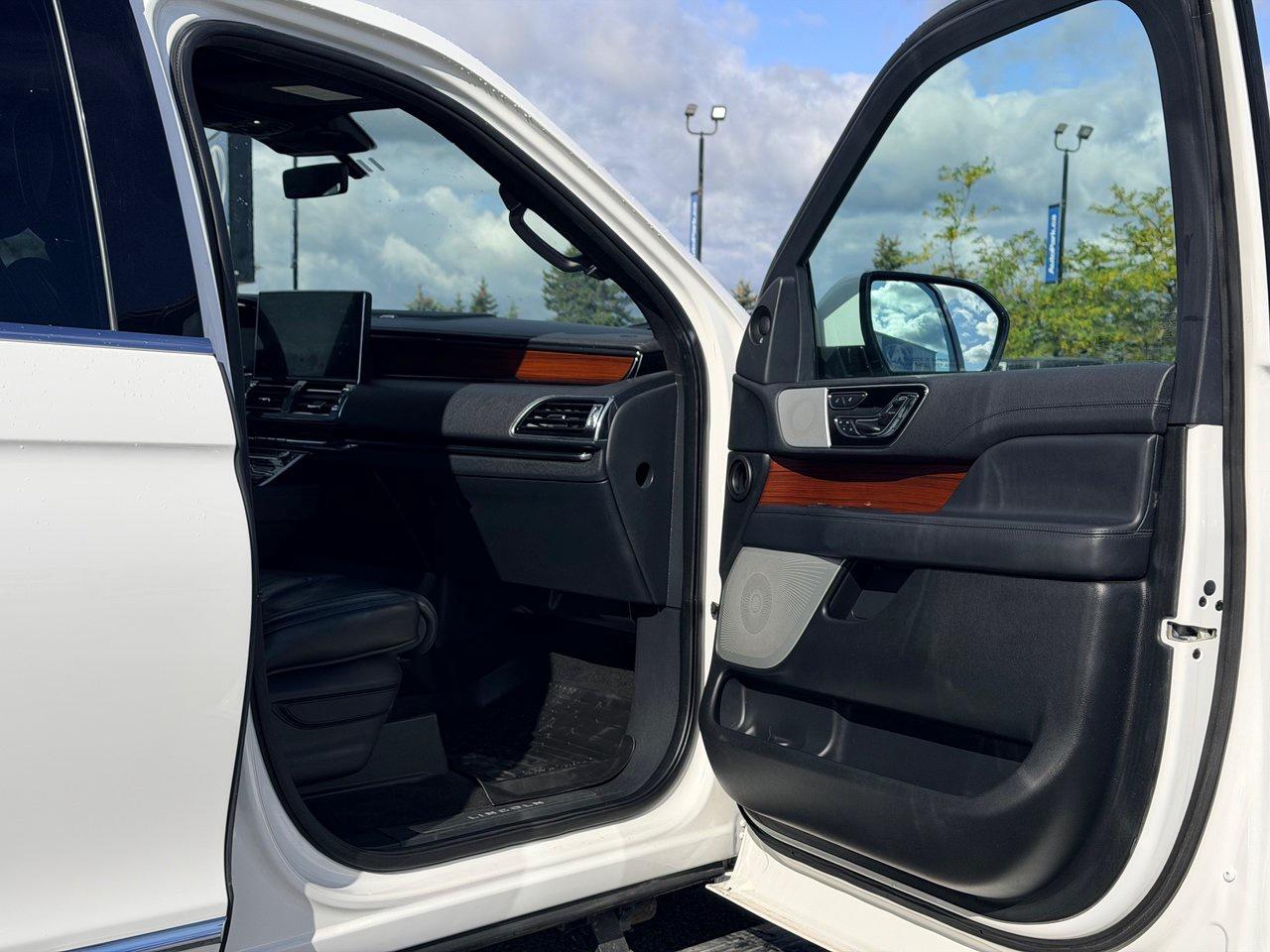 2022 Lincoln Navigator L Reserve 4x4 Photo