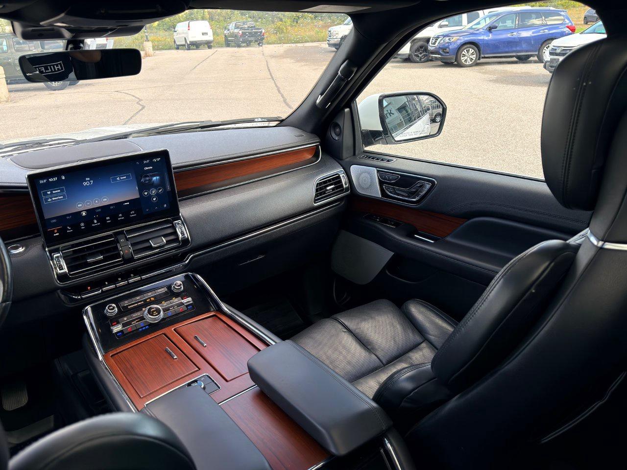 2022 Lincoln Navigator L Reserve 4x4 Photo