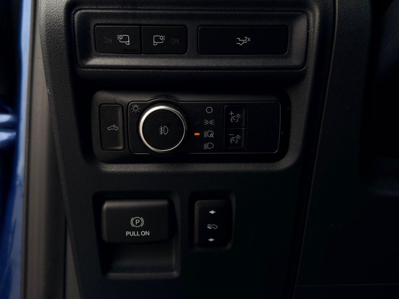 2022 Ford F-150 Lariat 4WD SuperCrew Photo