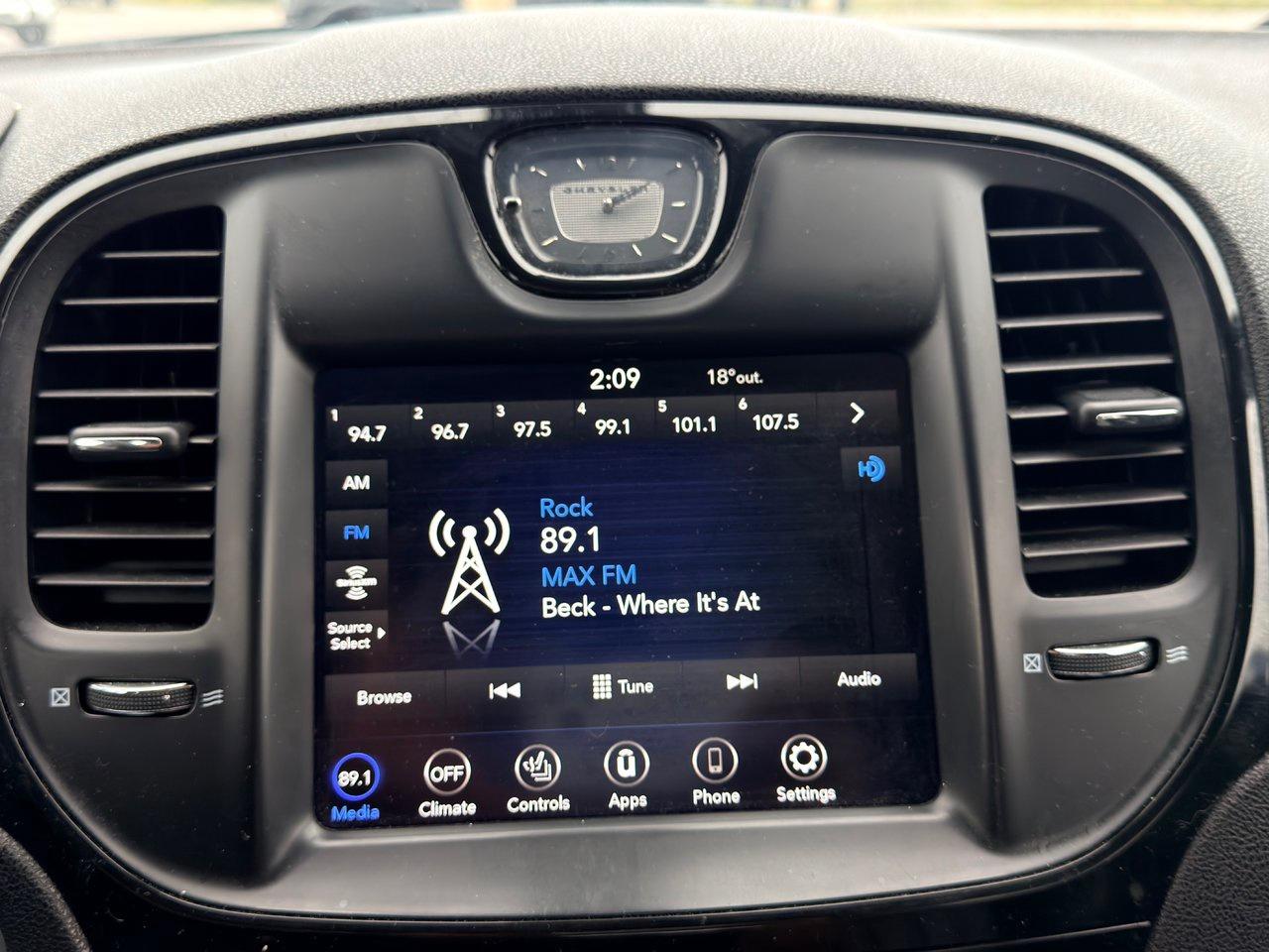 2019 Chrysler 300 S AWD Photo