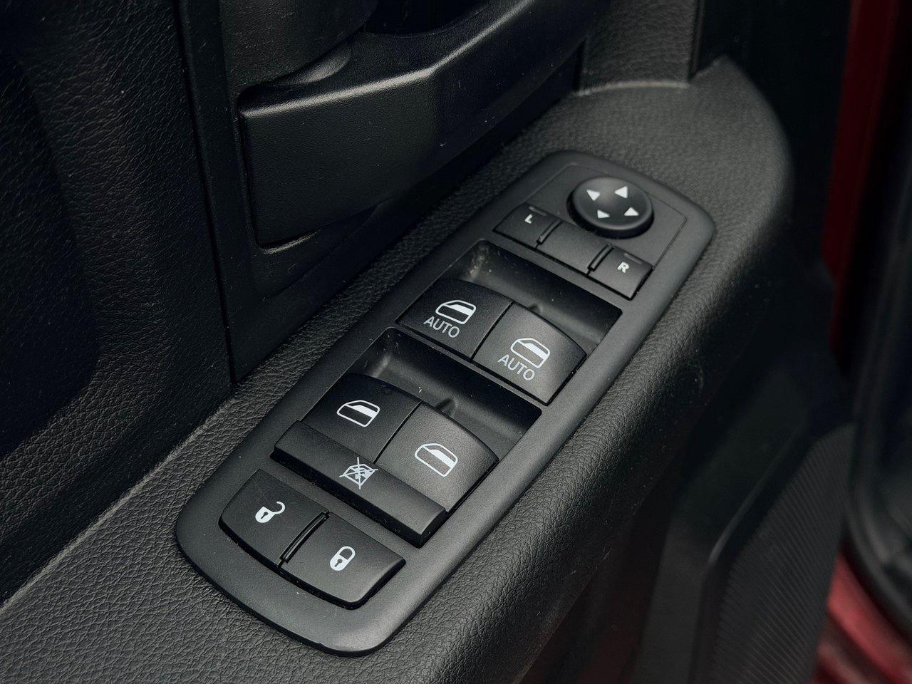2019 RAM 1500 Classic Express 4x4 Crew Cab 5'7 Box Photo