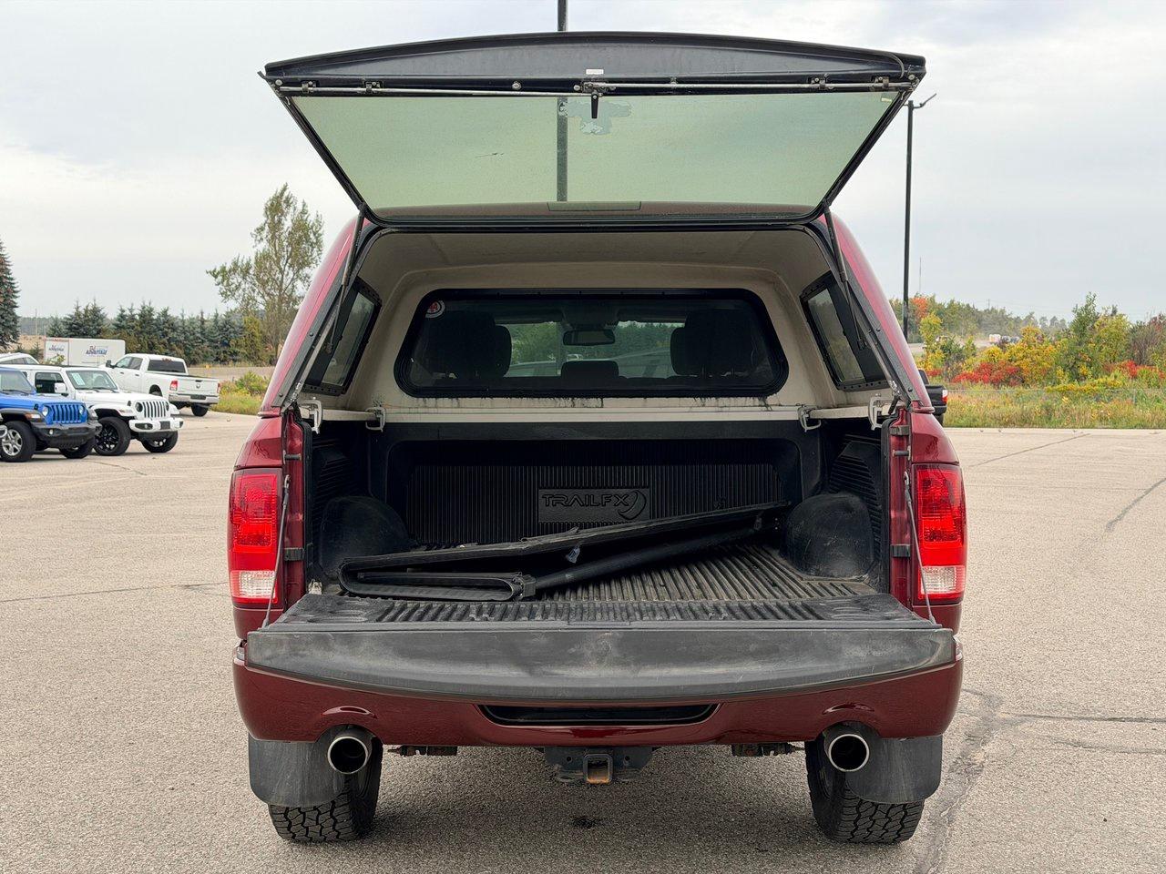 2019 RAM 1500 Classic Express 4x4 Crew Cab 5'7 Box Photo