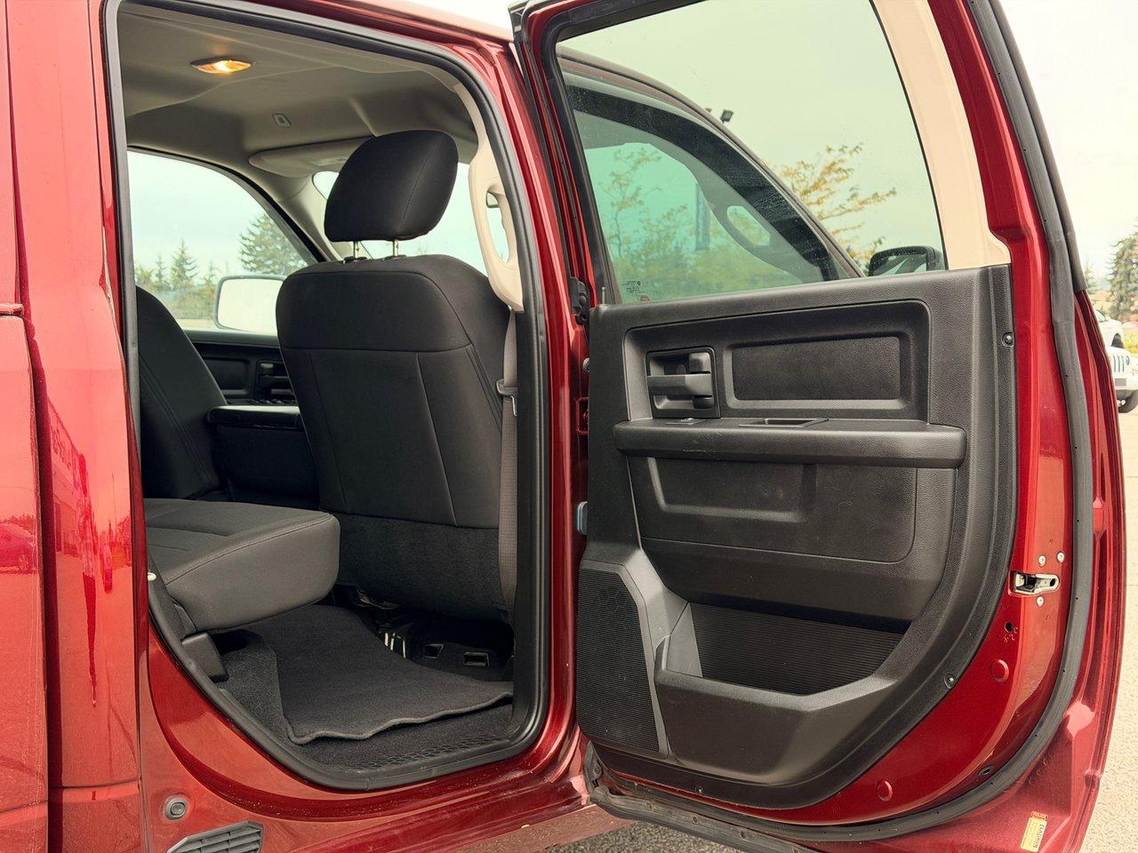 2019 RAM 1500 Classic Express 4x4 Crew Cab 5'7 Box Photo