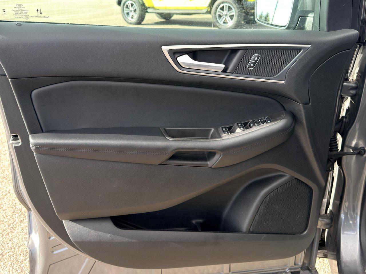 2024 Ford Edge SEL AWD Photo