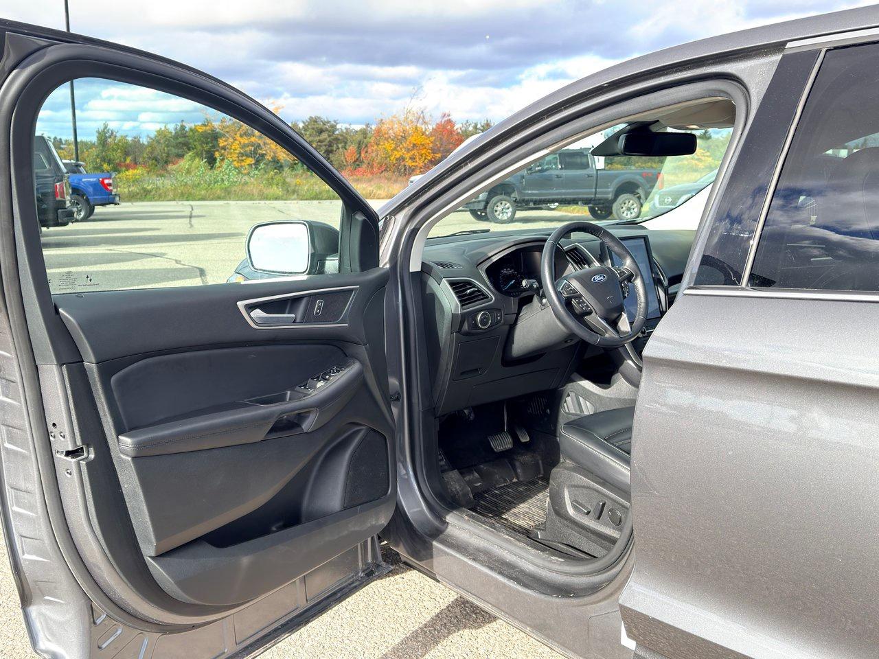 2024 Ford Edge SEL AWD Photo