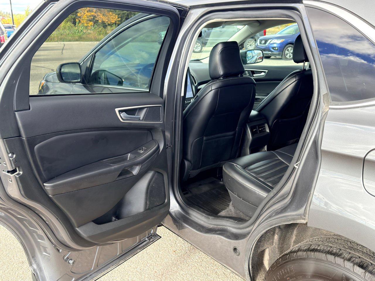 2024 Ford Edge SEL AWD Photo