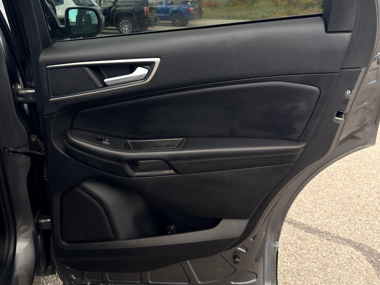 2024 Ford Edge SEL AWD Photo