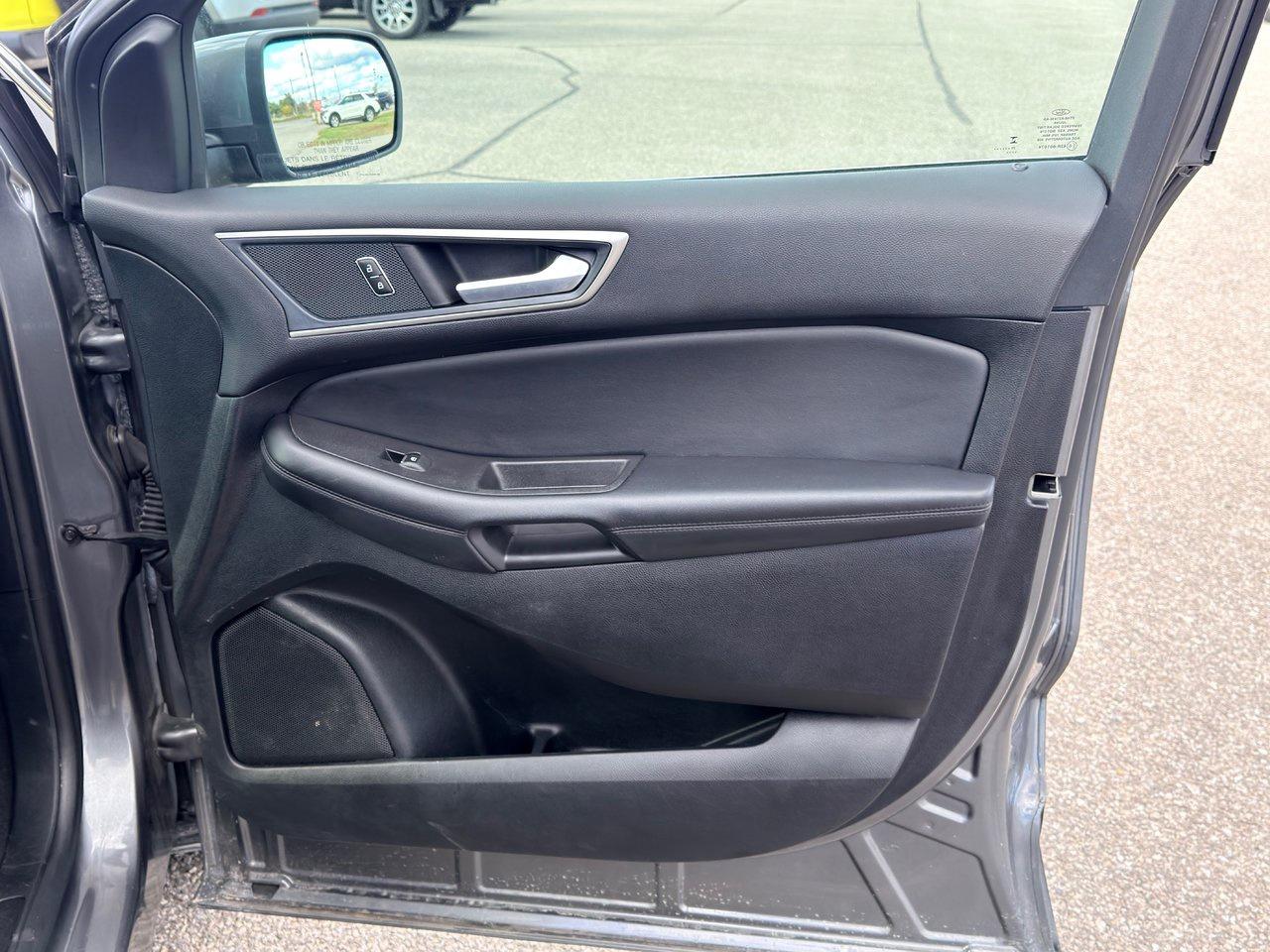 2024 Ford Edge SEL AWD Photo
