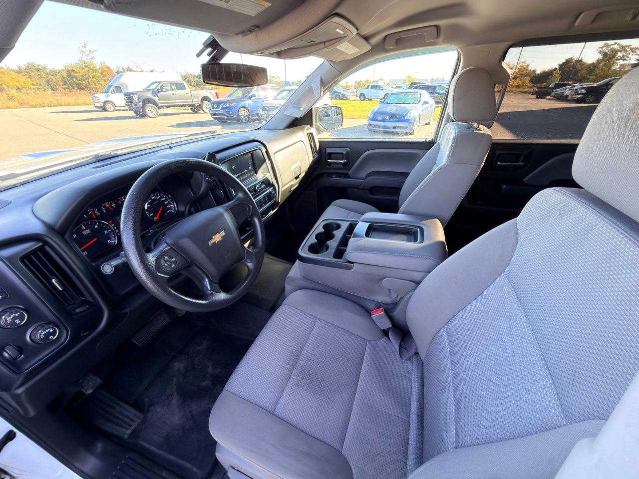 2018 Chevrolet Silverado 1500 4WD Crew Cab 153 Custom Photo