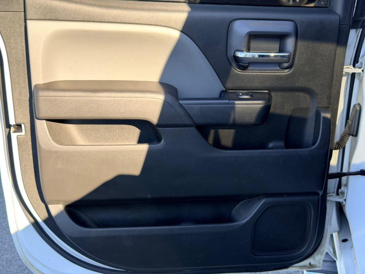 2018 Chevrolet Silverado 1500 4WD Crew Cab 153 Custom Photo
