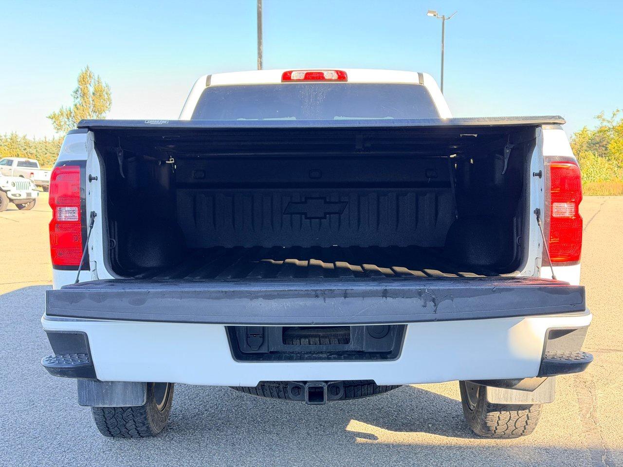 2018 Chevrolet Silverado 1500 4WD Crew Cab 153 Custom Photo