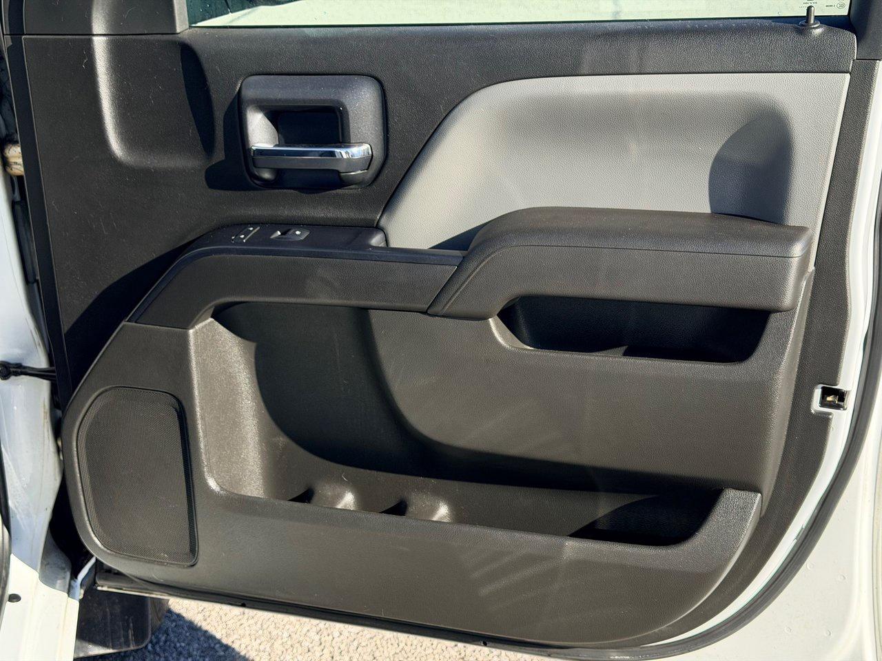 2018 Chevrolet Silverado 1500 4WD Crew Cab 153 Custom Photo