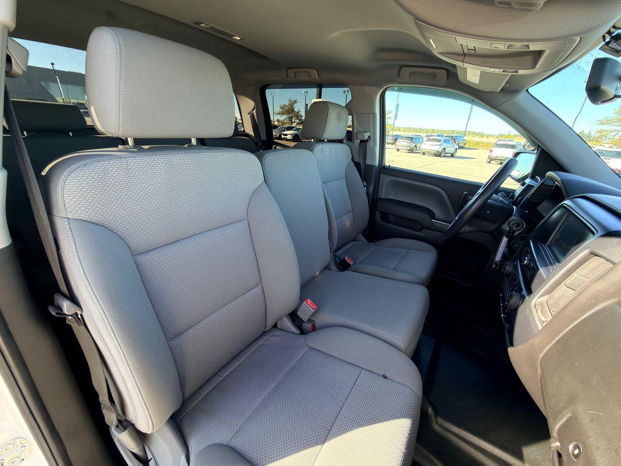 2018 Chevrolet Silverado 1500 4WD Crew Cab 153 Custom Photo