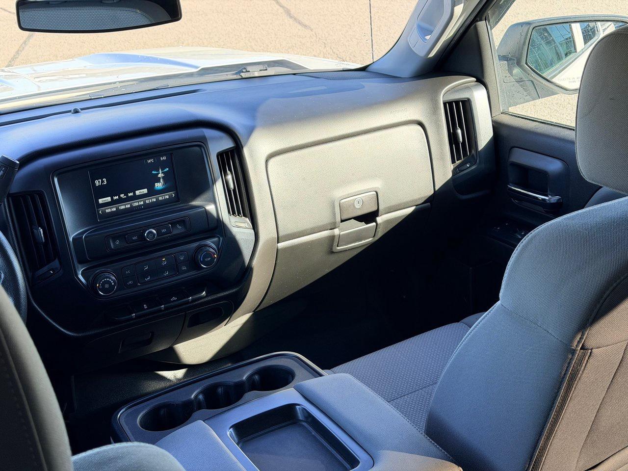 2018 Chevrolet Silverado 1500 4WD Crew Cab 153 Custom Photo