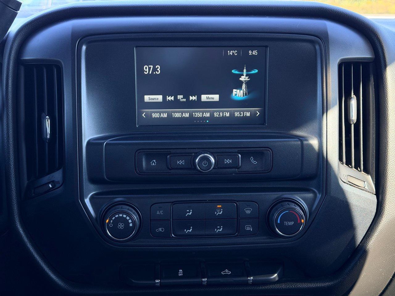 2018 Chevrolet Silverado 1500 4WD Crew Cab 153 Custom Photo