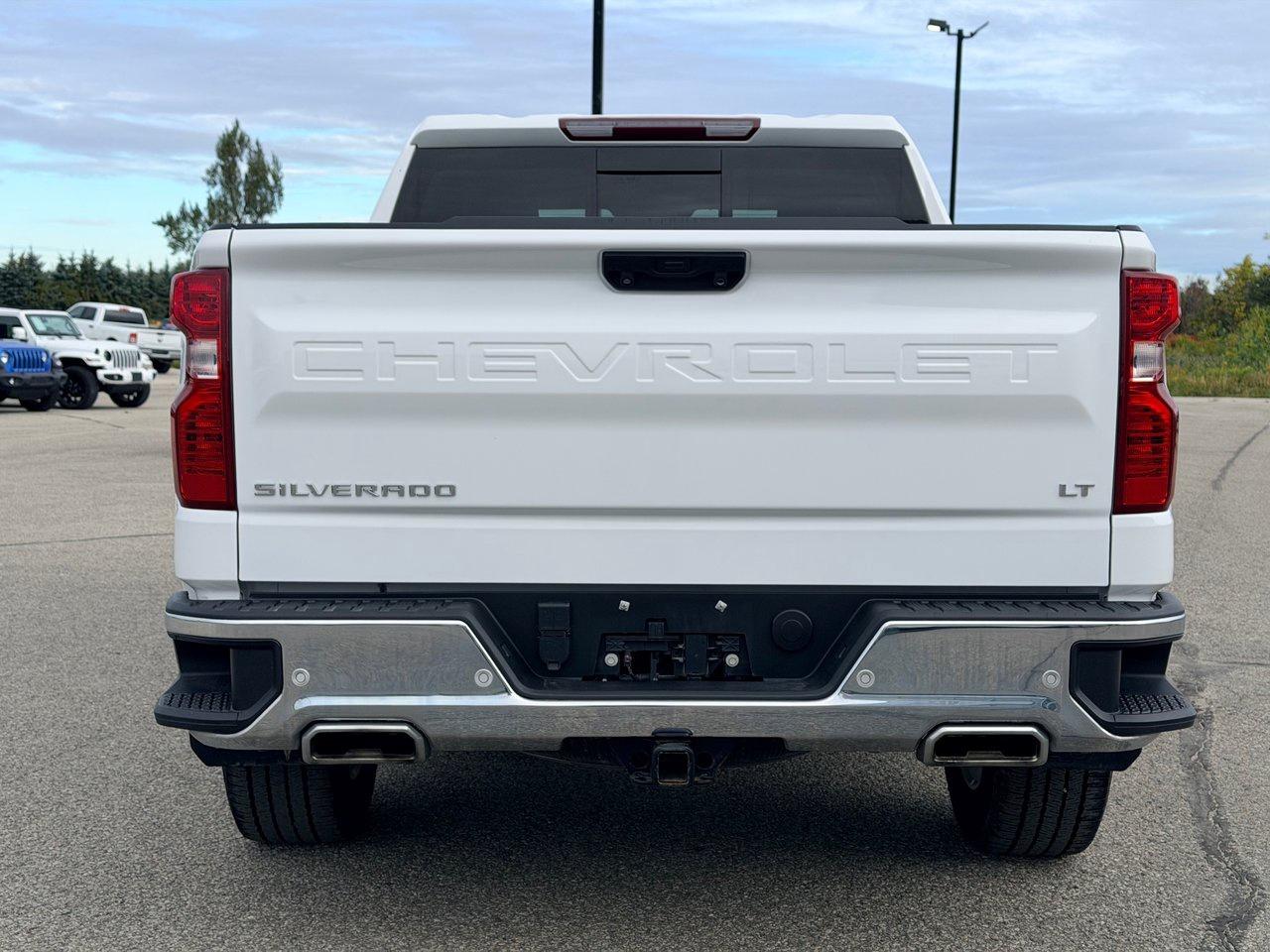 2024 Chevrolet Silverado 1500 LT 4WD Crew Cab Photo