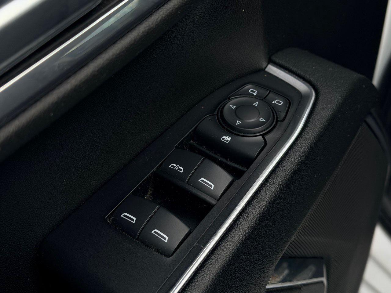 2024 Chevrolet Silverado 1500 LT 4WD Crew Cab Photo