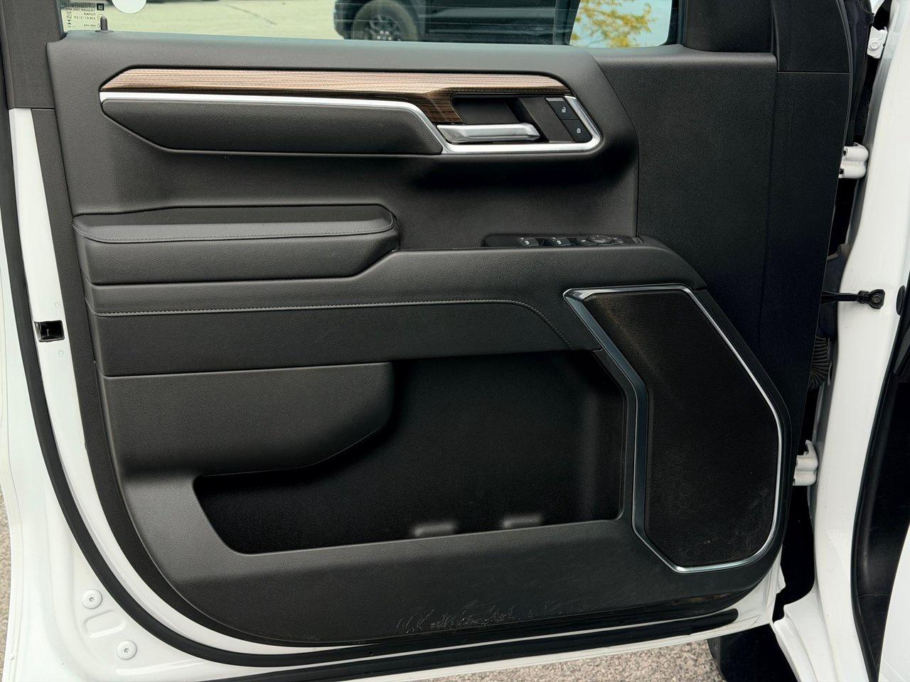2024 Chevrolet Silverado 1500 LT 4WD Crew Cab Photo