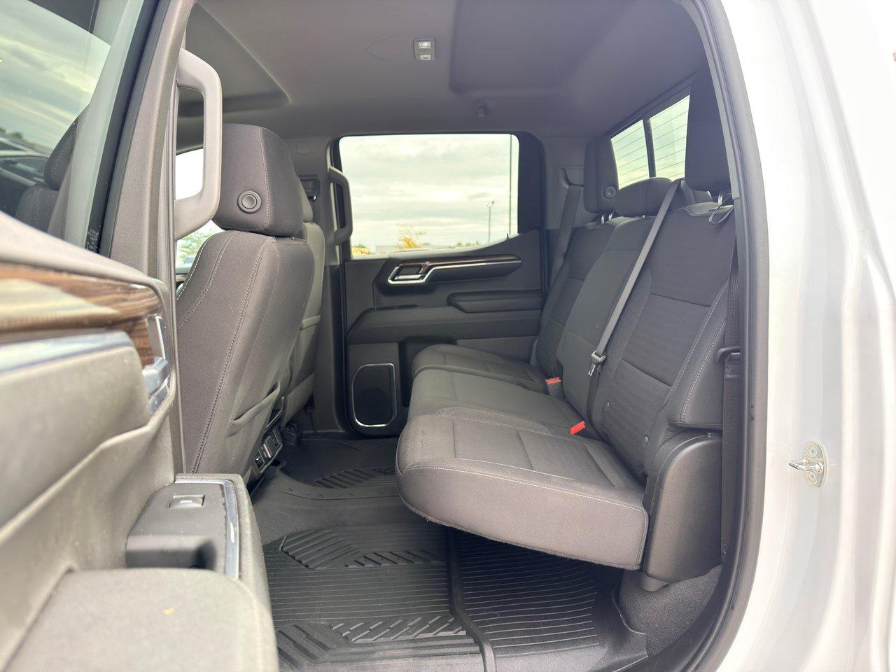 2024 Chevrolet Silverado 1500 LT 4WD Crew Cab Photo