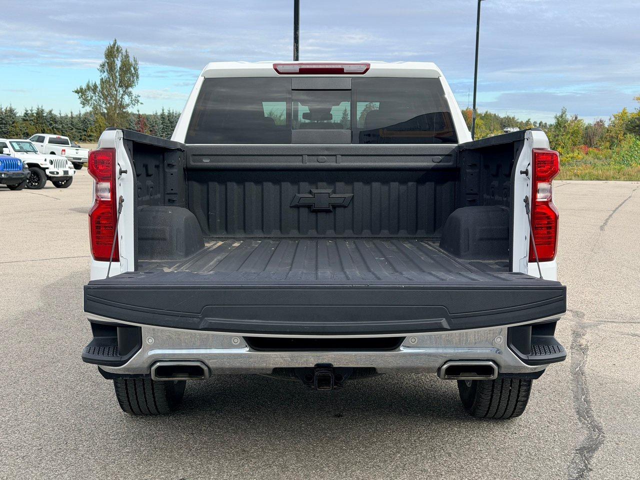 2024 Chevrolet Silverado 1500 LT 4WD Crew Cab Photo